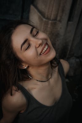 Inès, 25