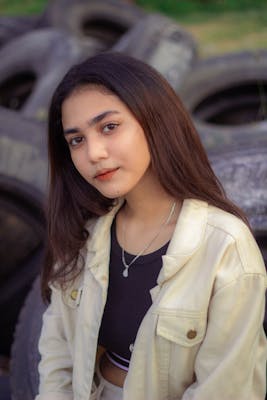 Emma, 22